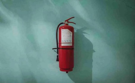 水基滅火器：了解這一神奇的滅火神器！